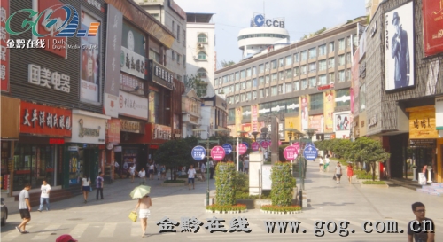 铜仁公交 热得遭不住